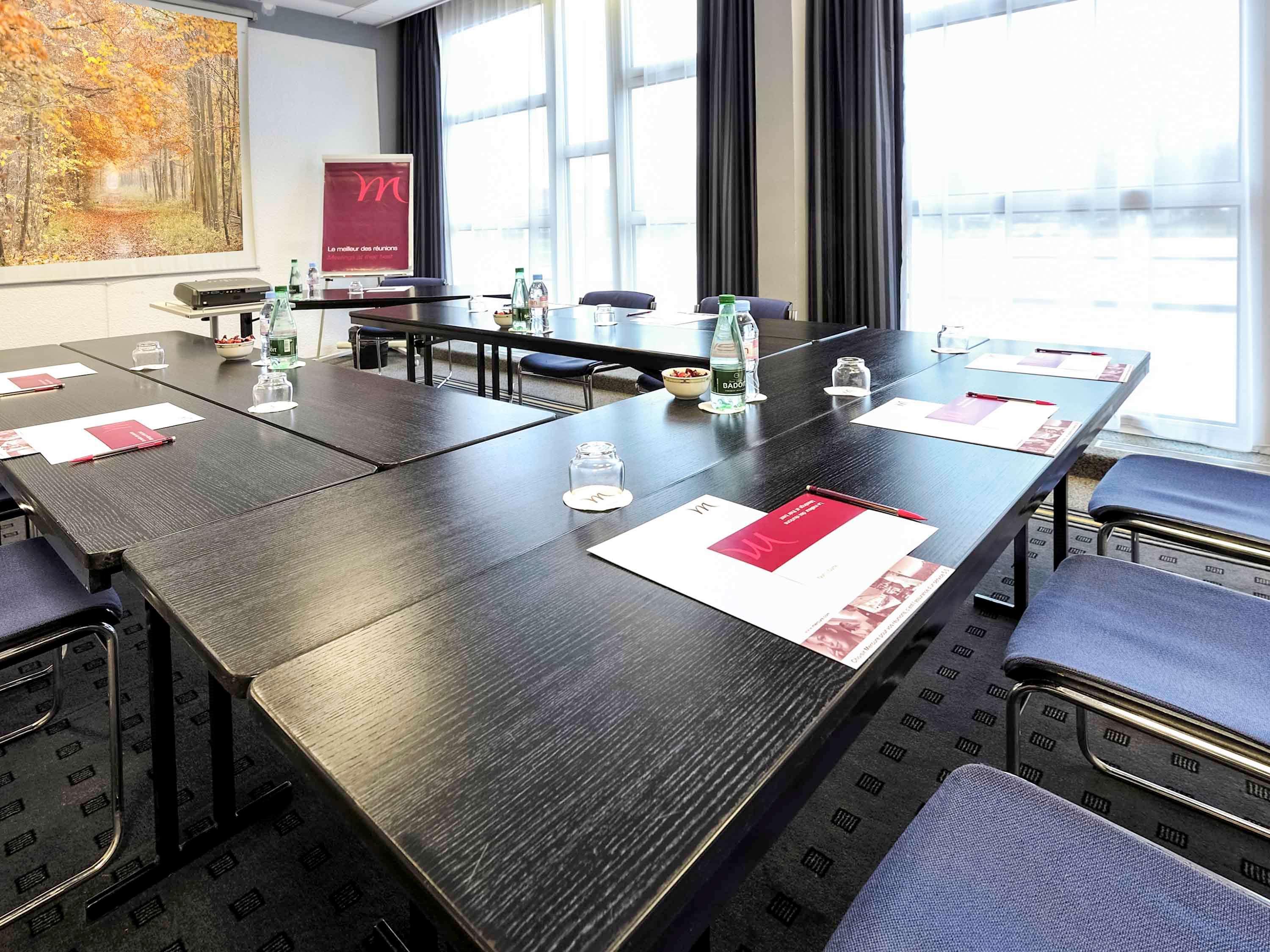 Mercure Rouen Val De Reuil Val-de-Reuil Εξωτερικό φωτογραφία